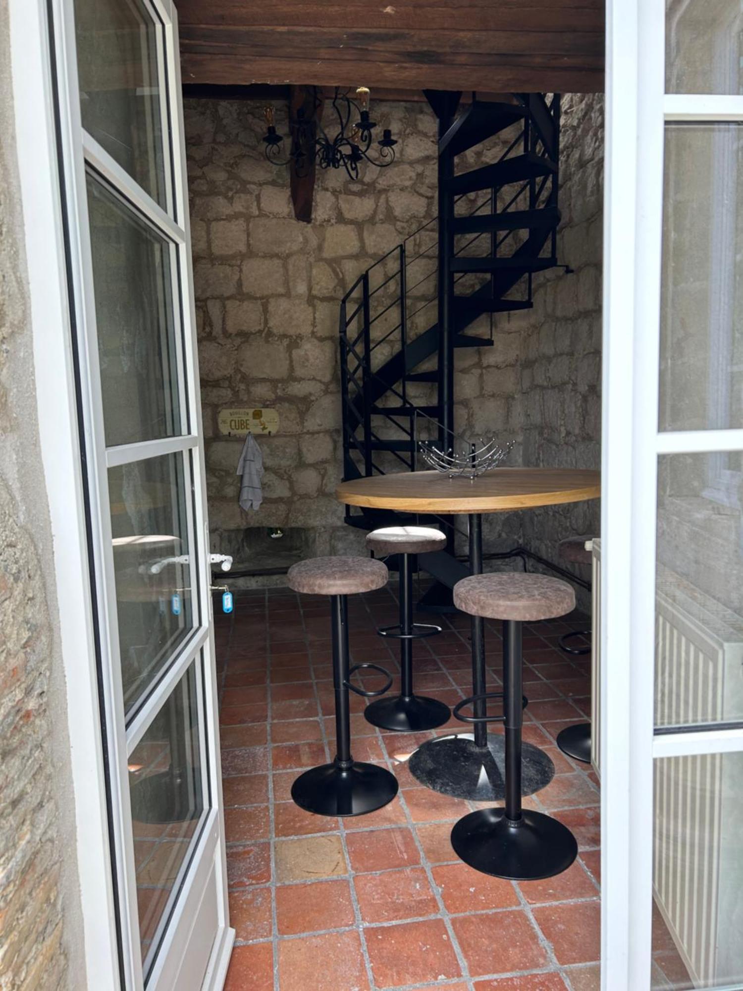 Un Petit Chateau Lauzun Εξωτερικό φωτογραφία